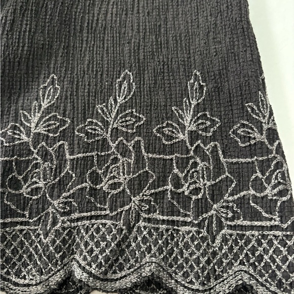 Junonia Black Textured Crinkle Blouse with Embroidered Elbow Length Sleeves. 4X - Picture 10 of 14